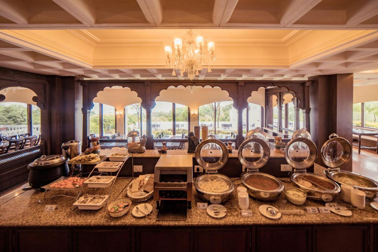 Hotel Hilltop Palace Udaipur Exterior photo